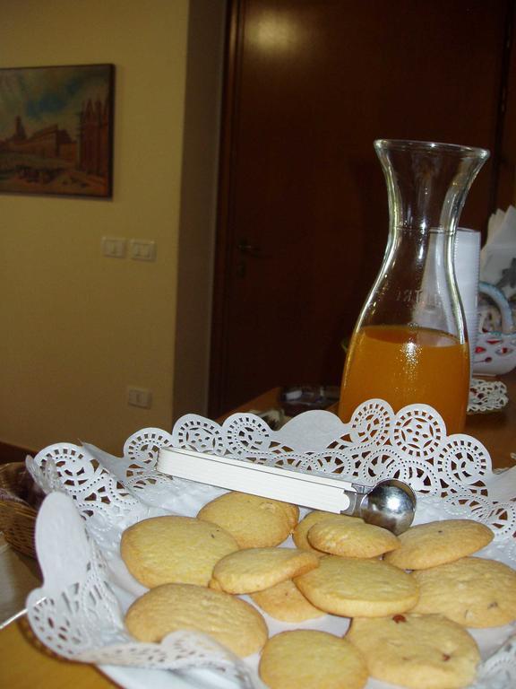 Girfalco Country House Bed & Breakfast Urbino Eksteriør bilde